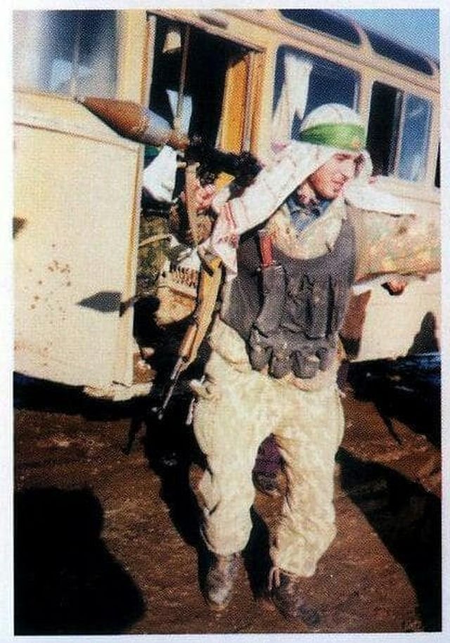 Солдат из группировки Саламана Радуева после прибытия в Дагестан. Январь 1996 г. Первая чеченская.