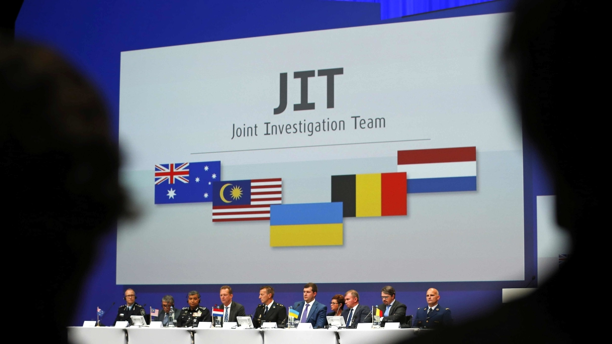 Подключившиеся к расследованию дела MH17 эксперты намерены доказать вину Киева в трагедии