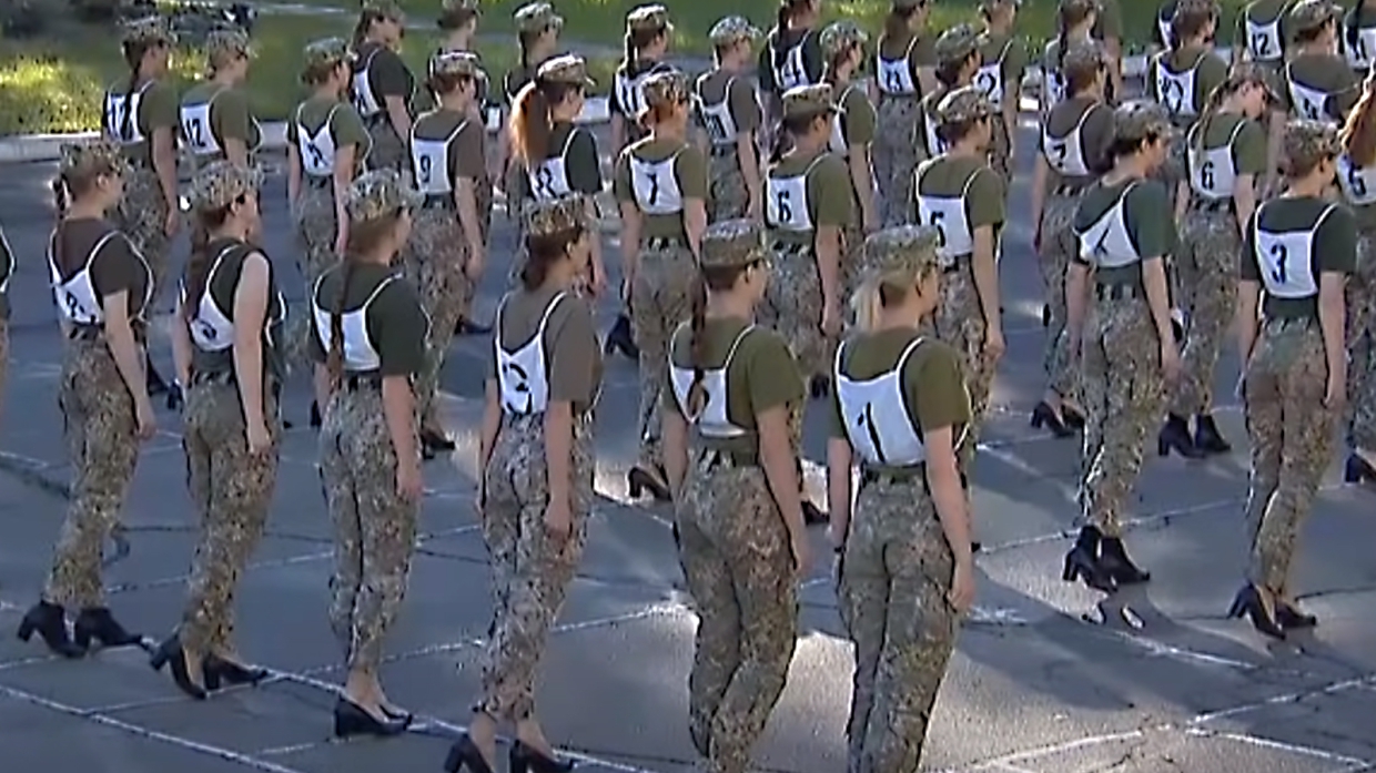 Донбасс сегодня: ДНР несет потери, «Нацкорпус» готовит универсальных солдат-женщин Новороссия