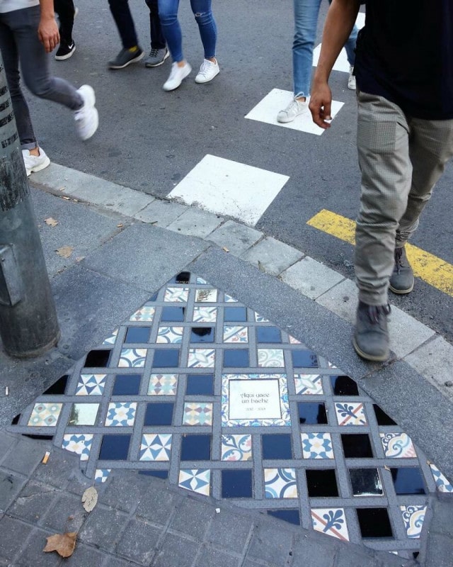 Дорожный хирург из Лиона: уличный художник латает выбоины мозаикой городская среда,мастерство,творчество