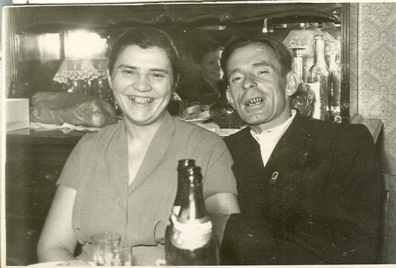 Душевные фотографии советских застолий Душевные фотографии советских застолий