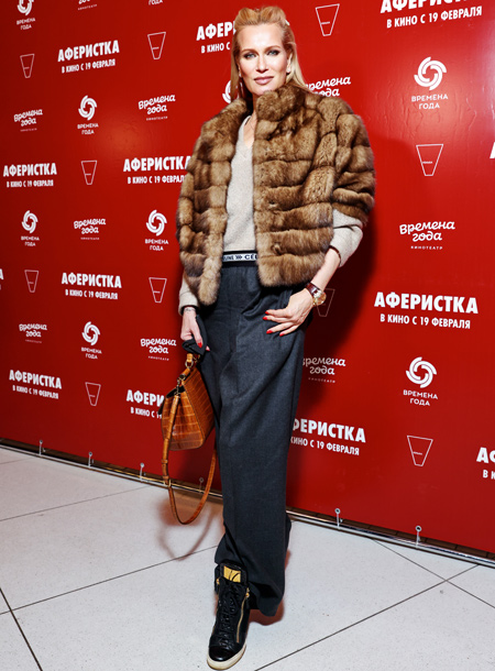 Дмитрий Хрусталев с женой, Виктория Дайнеко и другие гости премьеры фильма "Аферистка" Дмитрий Хрусталев с женой, Виктория Дайнеко и другие гости премьеры фильма "Аферистка" Звезды,Красная дорожка