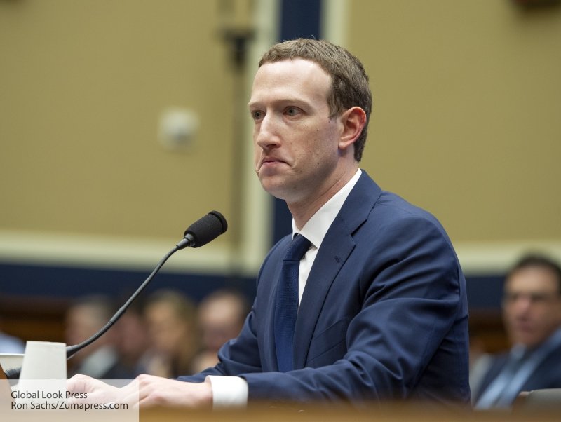 Эксперт назвал чудовищными политические репрессии Facebook