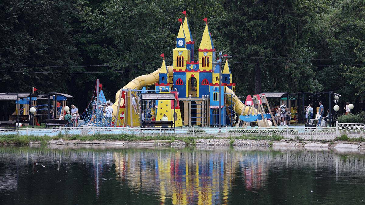 Новые детские площадки появились в парке «Кусково»