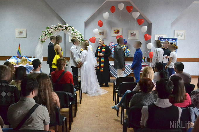 Пастора-неометодиста, венчавшего в Самаре однополые браки, вышлют из РФ