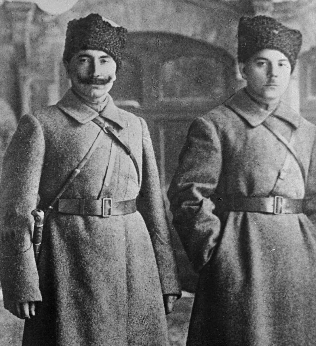 Семен Буденный и Климент Ворошилов в 1918 году. Sputnik