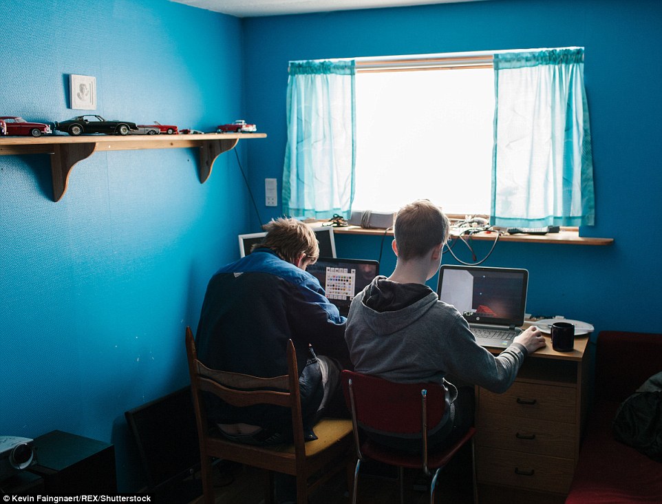 Фарерские острова: как живут люди в самых отдалённых деревнях Европы