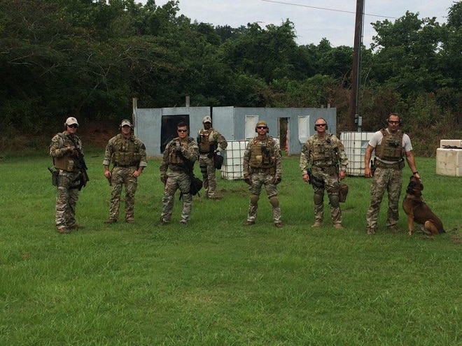 12 часов на волоске от смерти: как полицейский и его пёс искали беспомощную старушку в лесу 12 часов на волоске от смерти: как полицейский и его пёс искали беспомощную старушку в лесу истории из жизни