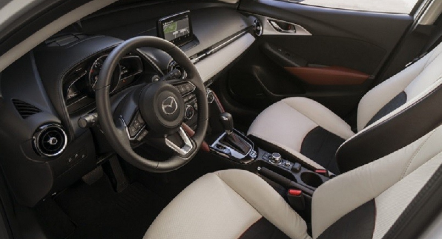 Эксперты назвали плюсы и минусы кроссовера Mazda СХ-30