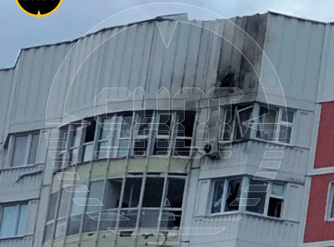 МЧС РФ устанавливает причины взрыва в доме Новой Москвы, из-за которого вылетели окна