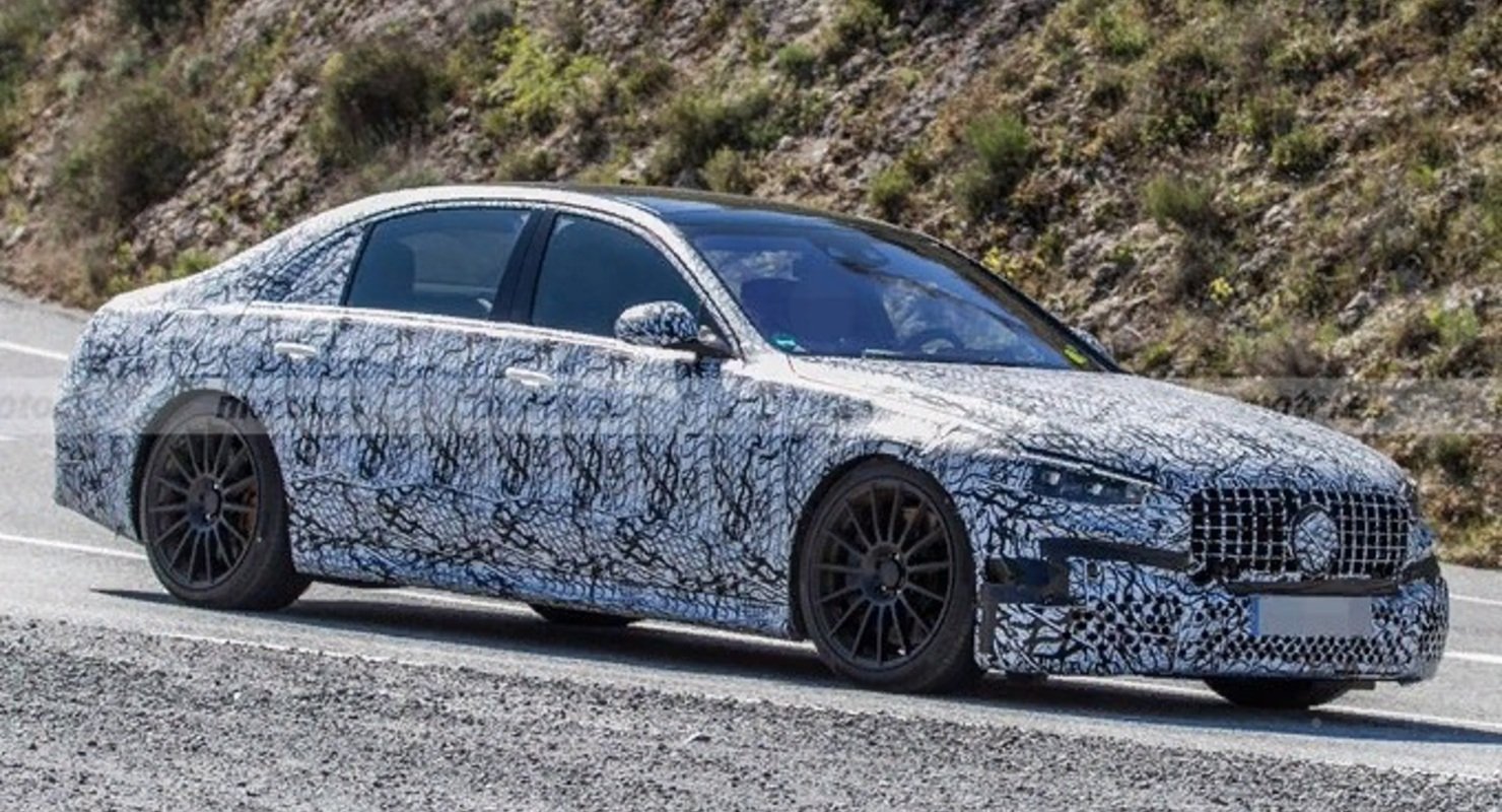 Новый Mercedes-AMG S63 E снова замечен на испытаниях