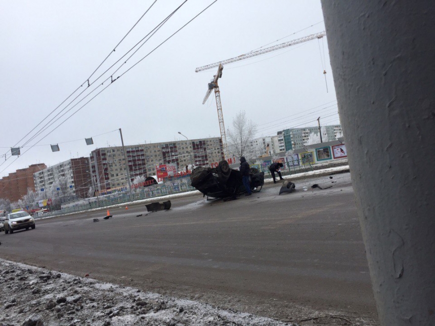 Видео смертельного ДТП в Ростове-на-Дону, где пьяный водитель Volkswagen сбил женщину с коляской