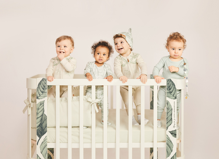 От босоножек для Кейт Мосс до сникеров авторства мужа Кьяры Ферраньи: дайджест fashion-новостей недели От босоножек для Кейт Мосс до сникеров авторства мужа Кьяры Ферраньи: дайджест fashion-новостей недели Мода,Новости моды