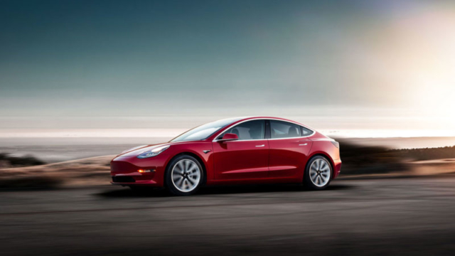 Tesla выпустила долгожданную Model 3 Standard Tesla выпустила долгожданную Model 3 Standard Model 3 Standard