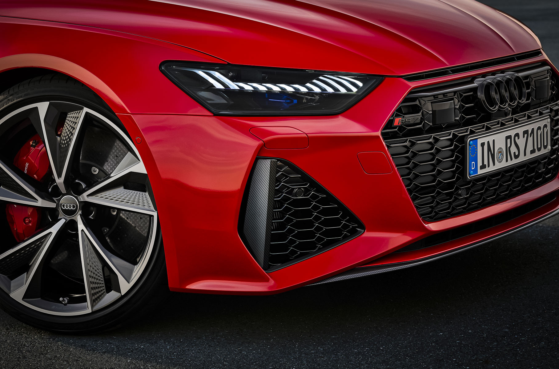 Audi назвала рублевые цены RS 6 Avant и RS 7 Sportback Новости