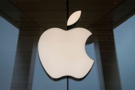 The Apple logo is seen at an Apple Store, as Apple's new 5G iPhone 12 went on sale in Brooklyn, New York, U.S. October 23, 2020. REUTERS/Brendan McDermid