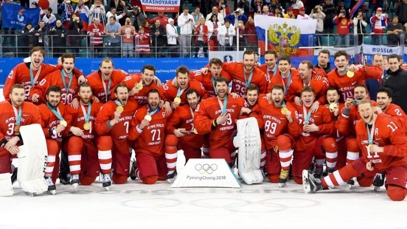 Губернатор Петербурга поздравил российских хоккеистов с победой на Олимпиаде 