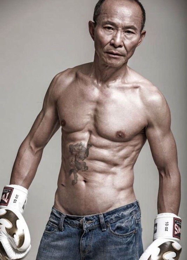 Как китаец изменил свое тело в 61 год