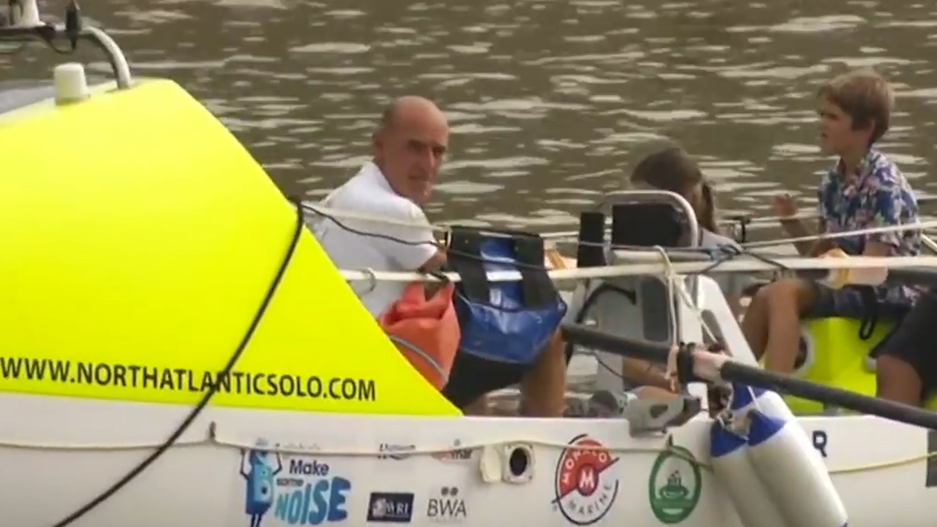 Гребец в одиночку преодолел путь из Нью-Йорка в Лондон на лодке