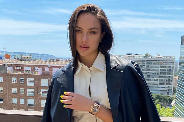 В сети обсуждают расставание Катерины Сафаровой и Тимати: модель вернулась в Испанию и сняла подаренное рэпером кольцо Звездные пары