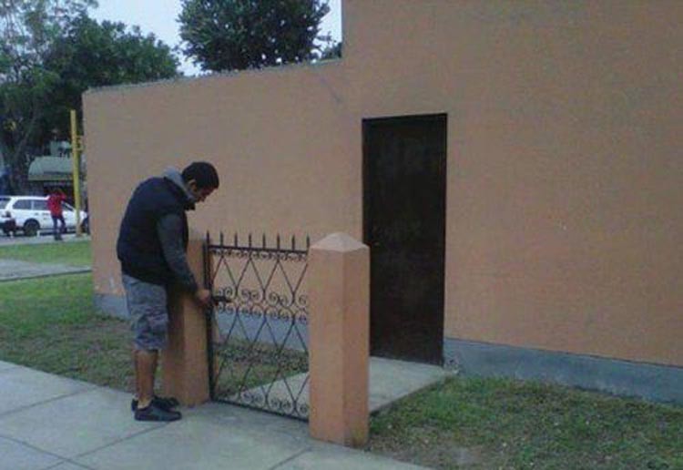 Да, сюда так просто не попадёшь прикол, строительные фейлы, юмор
