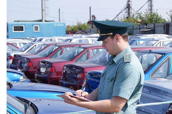 В России стали арестовывать машины с армянскими номерами