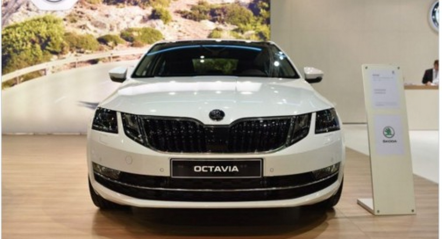 Skoda Octavia возглавила Топ-3 автомобилей, которые не уступают Toyota Corolla в России Автомобили