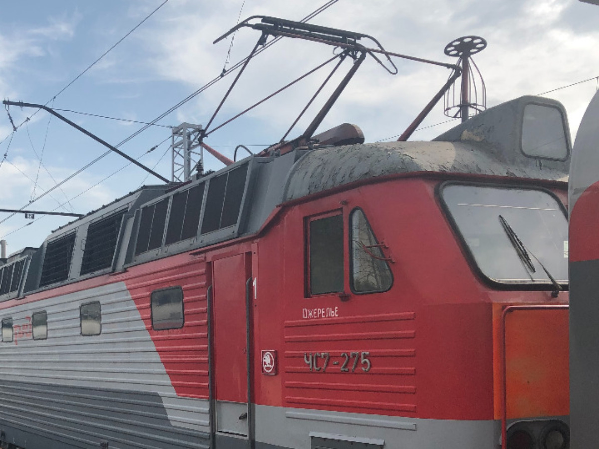 Электричка в Новосибирске задымилась из-за вспыхнувшего телефона