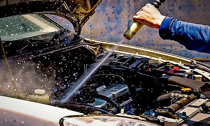Почему двигатель автомобиля крайне важно мыть изнутри