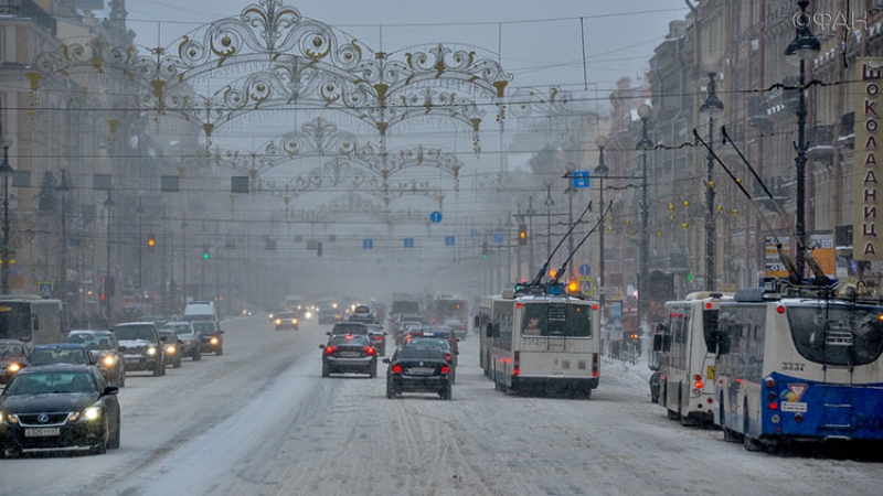 Более 70% россиян поддержали штрафы за высадку безбилетных детей на мороз