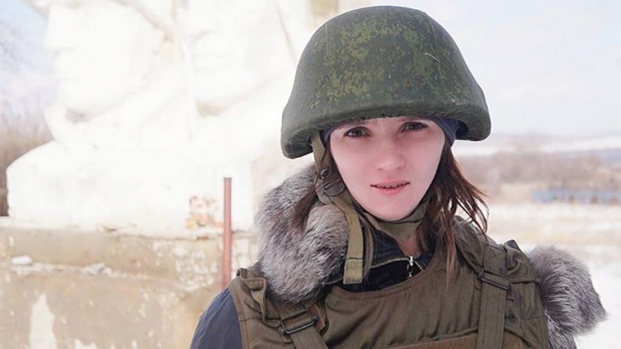 Военкор z весны. Анна Долгарева. Анна долгарёва военкор. Анна Долгарева журналист. Анна Долгарева на Донбассе.