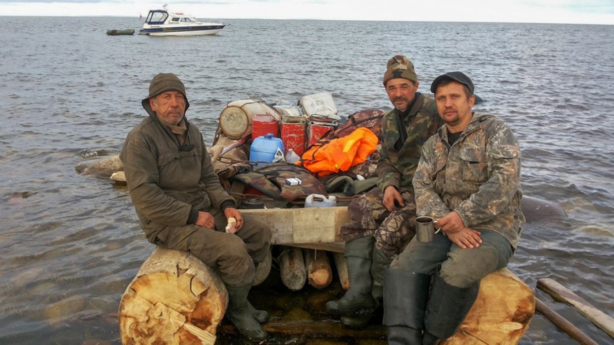 Отдых на белом море рыбалка. Рыбаки на белом море. Рыбалка на белом море. Поморские рыбаки.