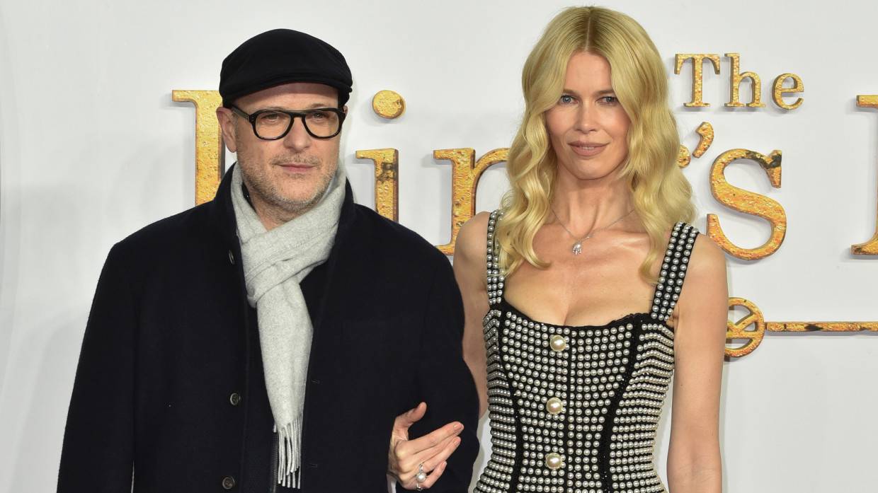 Клаудия Шиффер отказалась от каблуков на ковровой дорожке ради мужа