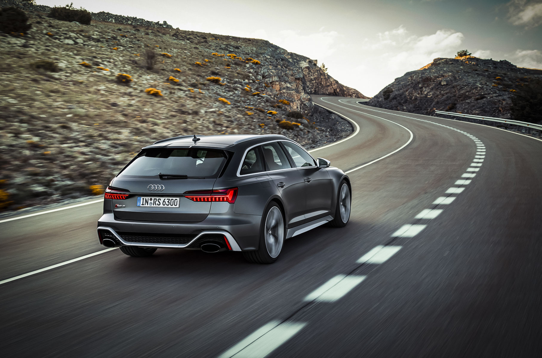 Audi назвала рублевые цены RS 6 Avant и RS 7 Sportback Audi назвала рублевые цены RS 6 Avant и RS 7 Sportback Новости