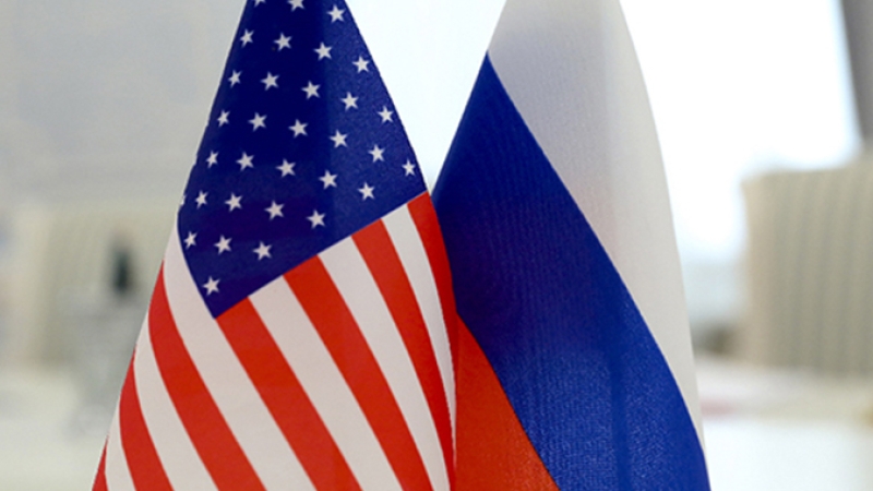 Путин и Трамп настроены на стабилизацию и развитие отношений РФ и США 
