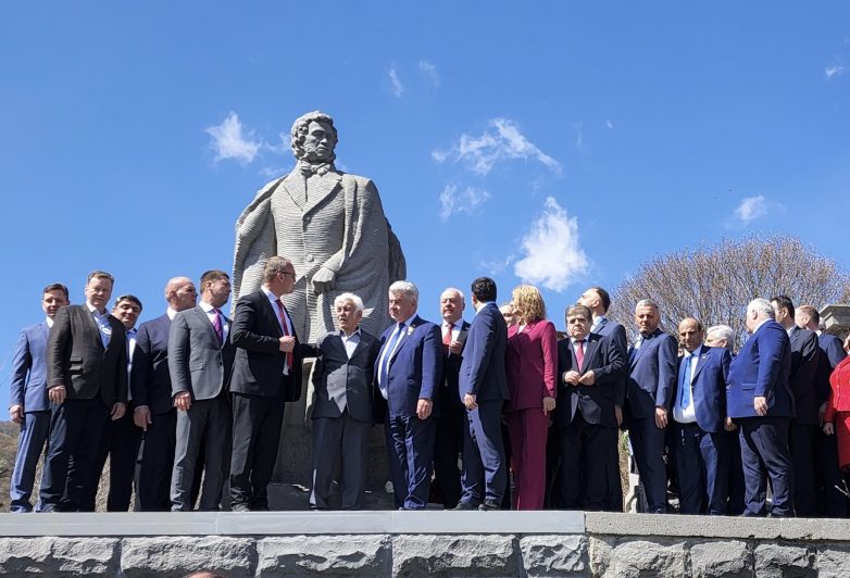 В Армении открыли памятник Александру Сергеевичу Пушкину