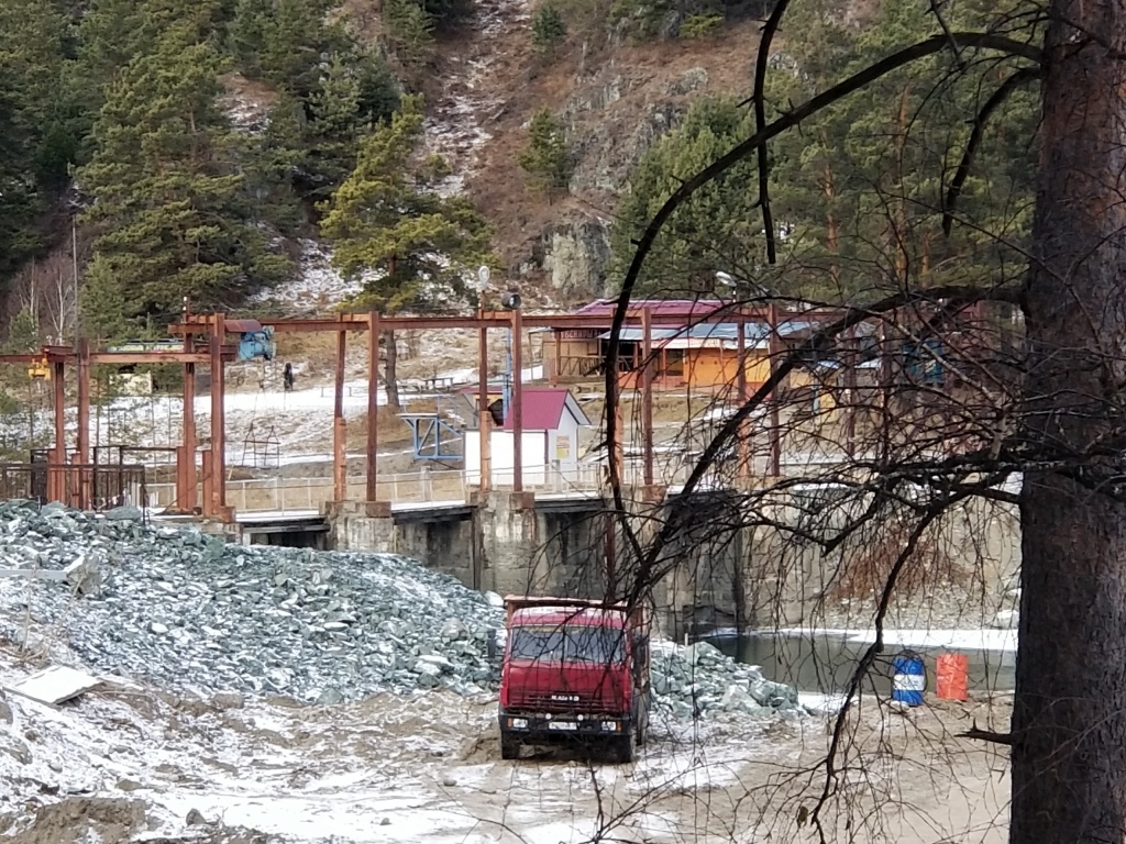 Чемальская Гэс не работает.jpg