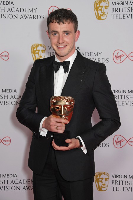 Хелена Бонэм Картер, Джоди Комер, Эйми Лу Вуд и другие на премии BAFTA-2021 сериале, Лучший, уничтожить, актриса, тебяЛучший, проект, Михаэла, актер, премию, маски, второго, комедийном, Михаэлы, победителей, церемонии, Нормальные, сериал, сценарист, апреля, номинации
