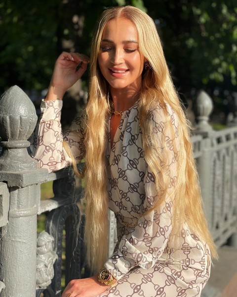 Ольга Бузова снова блондинка