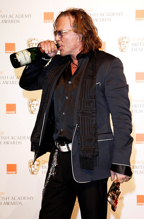 Странные привычки известных людей 