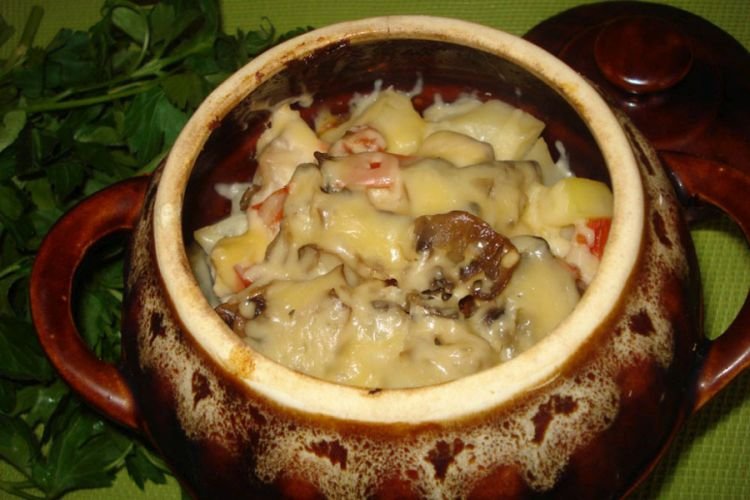 20 простых рецептов мяса по-французски с картошкой перец, молотый, пофранцузски, минут, картофель, форму, картофеля, майонеза, твердого, выложи, сыром, черный, нарежь, слоями, тертым, майонез, накрой, присыпь, добавляй, смазанную