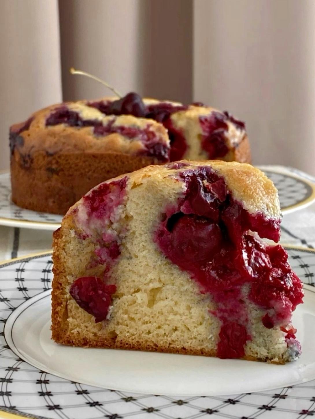 Самый быстрый и вкусный вишневый пирог: 2 рецепта, с которыми справятся даже дети evergreen,format-article,noindex,Стиль жизни