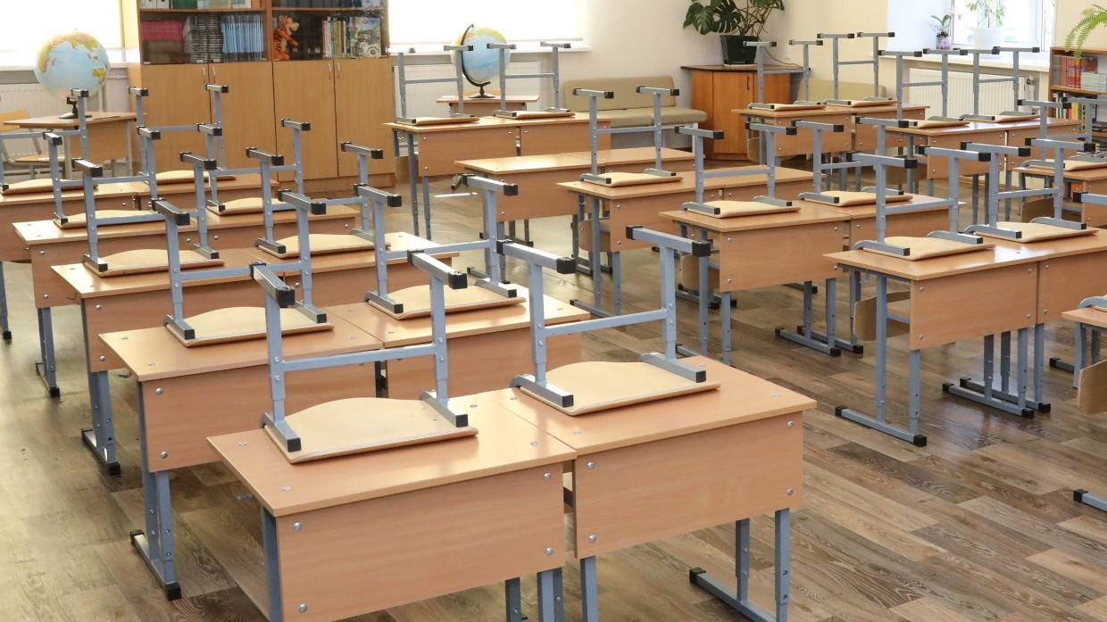 Пьяная учительница из Днепра ударила двух второклассниц за ошибки в тетрадях