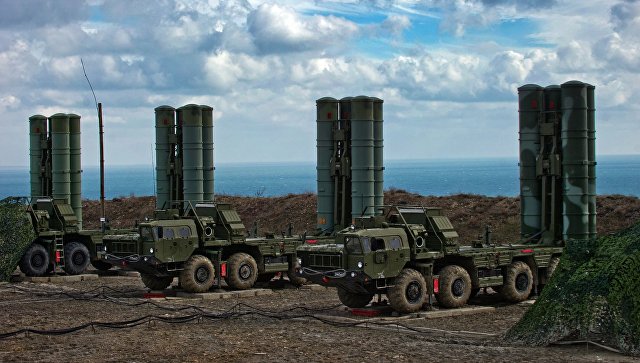 Зенитный ракетный комплекс С-400 Триумф. Архивное фото