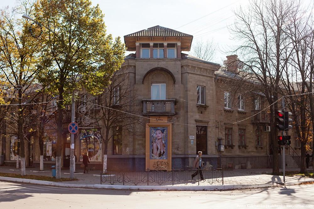 Санкт петербург бендеры. Бендеры Приднестровье. Город Бендеры Молдавия. Бендера город Приднестровье. Советская улица, 38, Бендеры, Приднестровье.