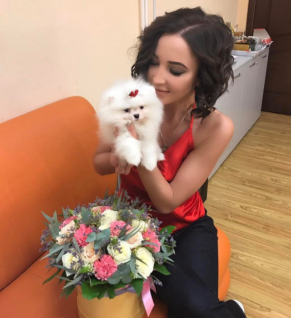 Ольга Бузова с щенком