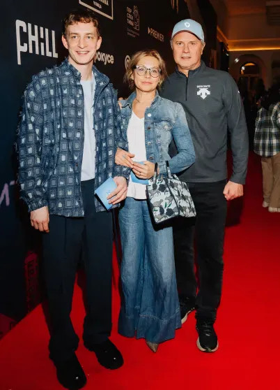 Светлана Иванова и Джаник Файзиев, Саша Бортич и Владимир Машков посетили премьеру сериала 