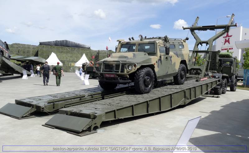 Две гусеницы и шесть колес: землеройная машина из Галича Две гусеницы и шесть колес: землеройная машина из Галича оружие