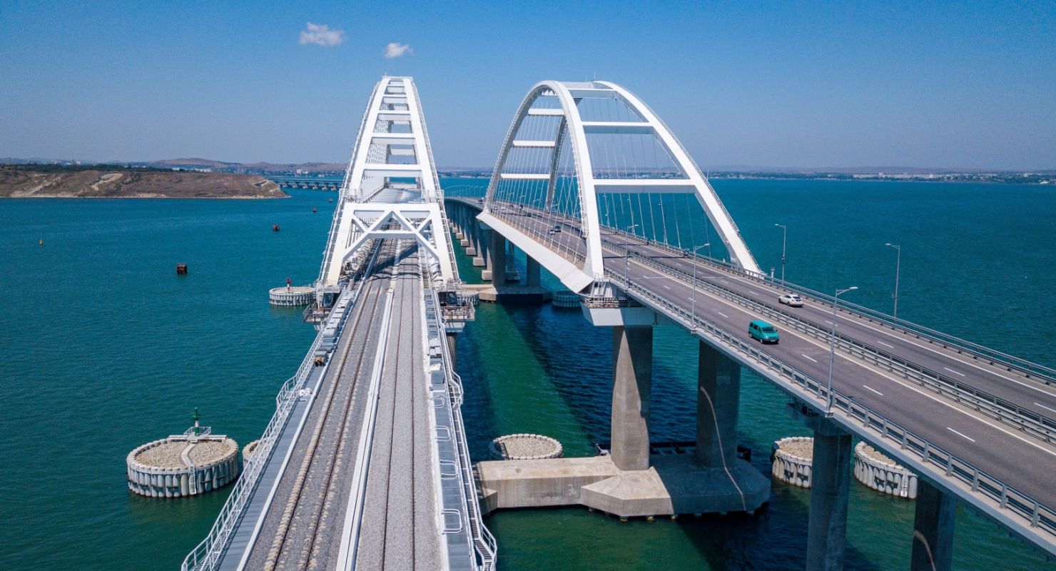 В новогодние праздники по Крымскому мосту проехало более 103 тыс. автомобилей Автограмота