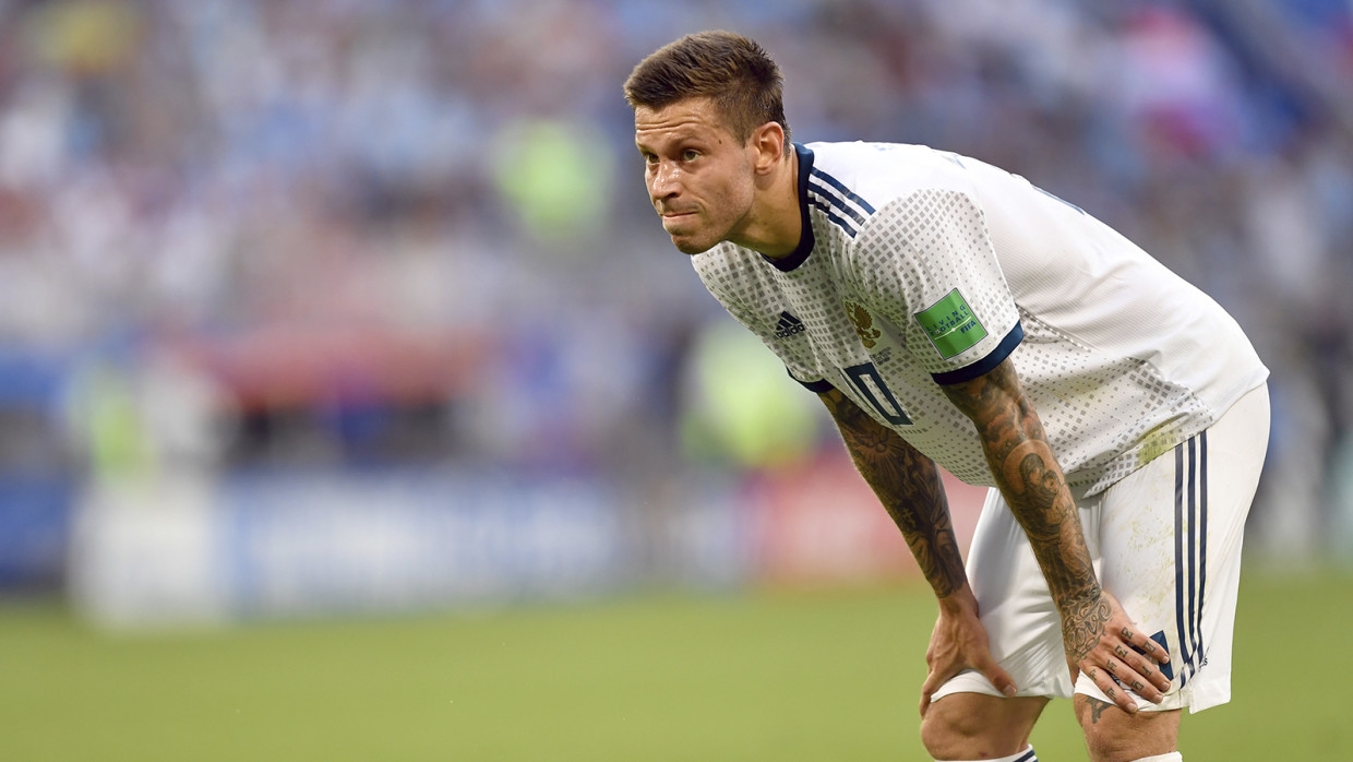 «Весной решил исключить сахар»: Смолов объяснил, почему ему легко соблюдать диету Карпина